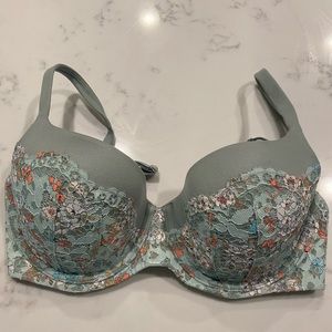 Victoria Secret Bra. brand new